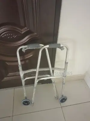 UMEC Ta Taimakon Tafiya Mai Tayoyi don Gyaran Jiki