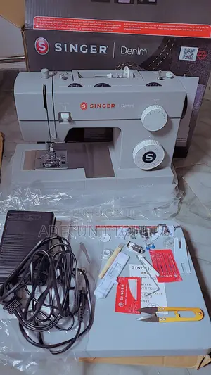 Singer Heavy Duty Denim Sewing Machine (Table Top)