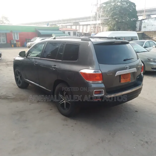 Toyota Highlander 2009 (Upgraded to 2013) - Gray - 1