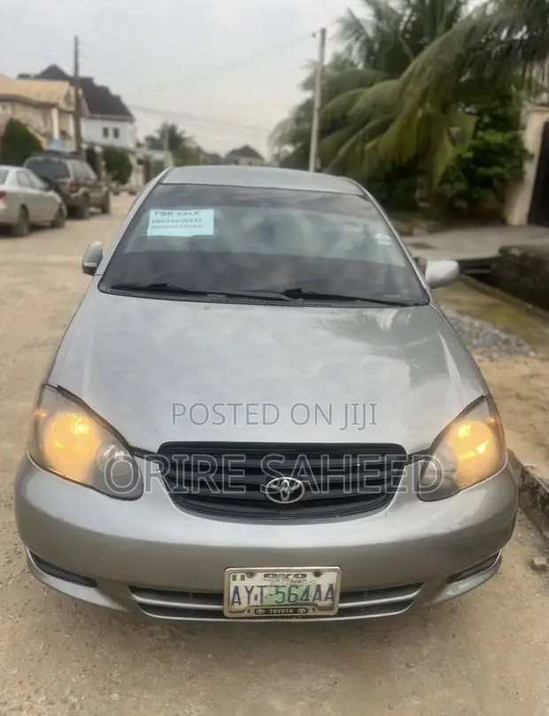 Toyota Corolla 2003 Gray - 1