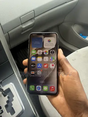 Apple iPhone 11 Pro Max 256GB Zinariya
