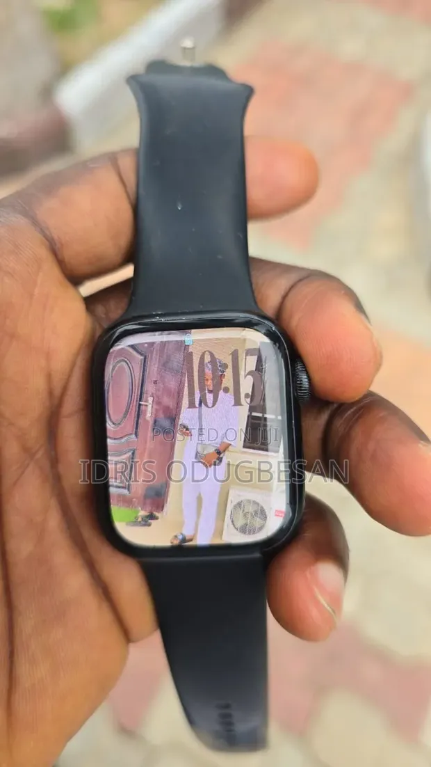 Used Apple Watch Series 8 41mm - 1