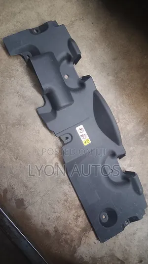 Kafin Radiyo na Filastik don Toyota RAV4 2020
