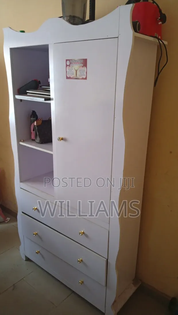 Home Interiors Wardrobe Jarirai - An Yi Amfani Da Shi - 1