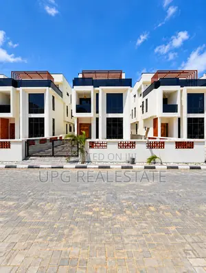 6-Bedroom Luxury Duplex da BQ a Ikota, Lekki