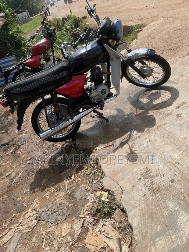 Bajaj Boxer 2015 Red - 1