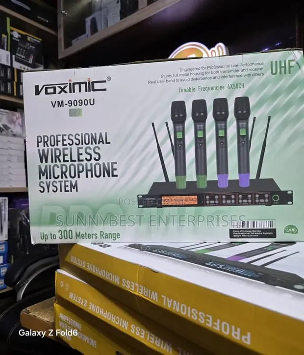 Professional Wireless Microphone System - 300m Range - 1
