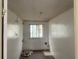 Ofishin 3-Bedroom 3 Units don Sawa a Ogba, Ikeja