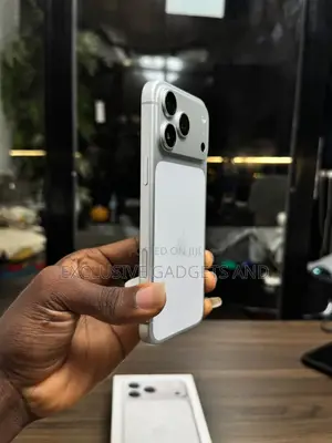 Apple iPhone 17 Pro Max 512GB Silver (A Buɗe Akwati)