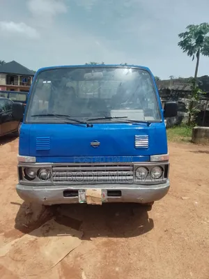 Nissan Cabstar 1995 Blue