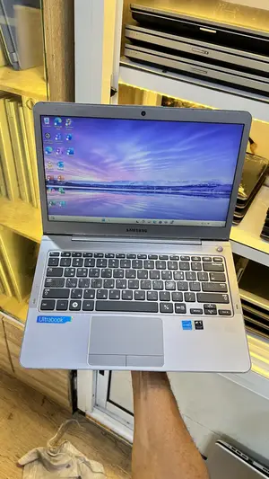 Samsung N510 Laptop 8GB RAM, 250GB HDD, Intel Core i5