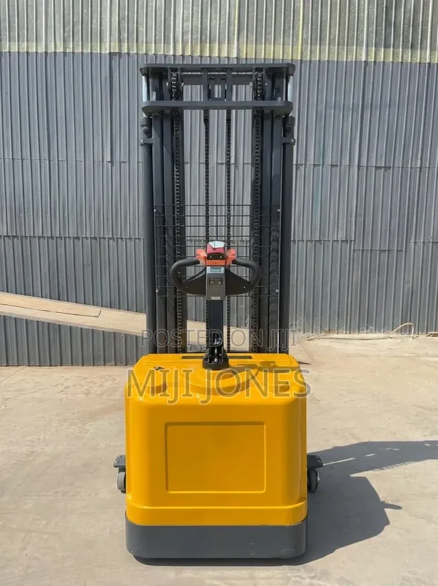 Brand New Toyota SWE200 Electric Stacker - 1