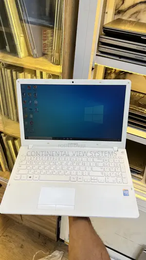 Samsung Ativ Laptop 8GB RAM, 250GB HDD