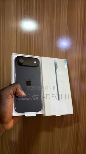 Apple iPhone Air 256GB Baki
