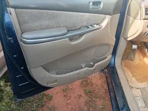 2007 Toyota Sienna LE 4WD Minivan