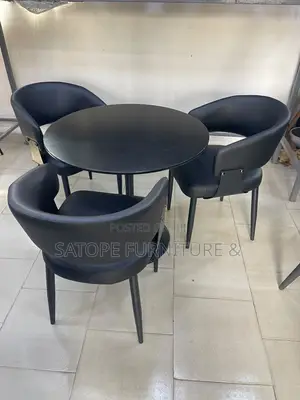 Kujerar Dining Mai Zagaye da Kujeru 3