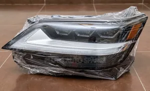 Lexus LX 700h 3-Pointer LED Headlights