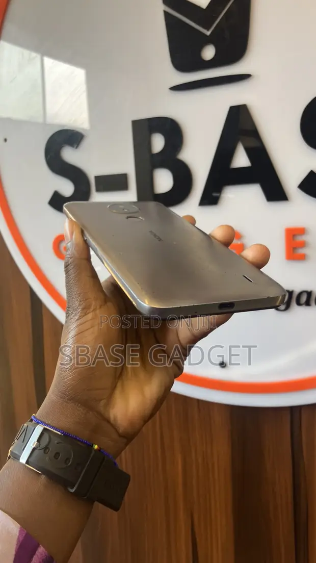 Nokia C21 32GB Gray - 1