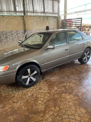2001 Toyota Camry LE 2.2L Sedan - Gray