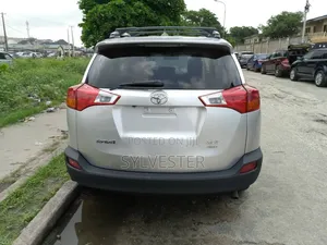 Toyota Highlander XLE 2019 Mai Amfani Daga Ƙasashen Waje