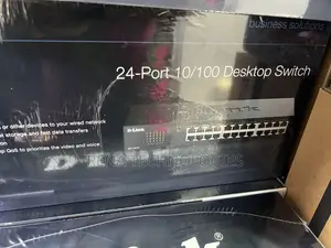 D-Link DES-1024D 24-Port 10/100 Desktop/Rackmount Switch
