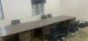 Teburin Taron Ofis da kujeru 10 (An Riga An Yi Amfani Da Shi)