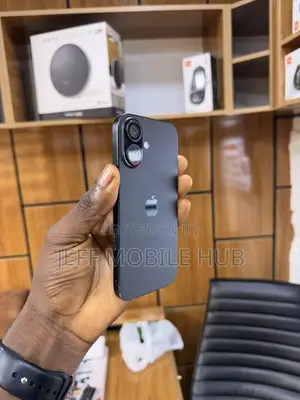 Apple iPhone 16 128GB Baki (Na Amfani)