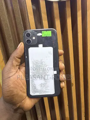 Apple iPhone 11 256GB Baki