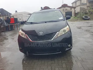 Toyota Sienna LE 7 Passenger 2012 Baki