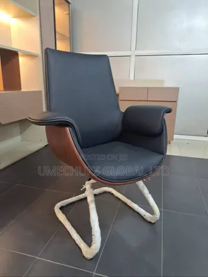 Boss Office Products Executive Visitor Chair - Brand New