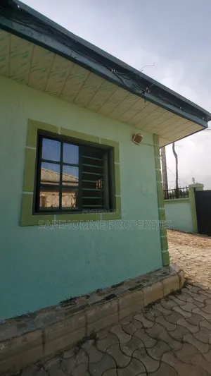 2 Bedroom Block of Flats don haya a Jikwoyi Phase 2