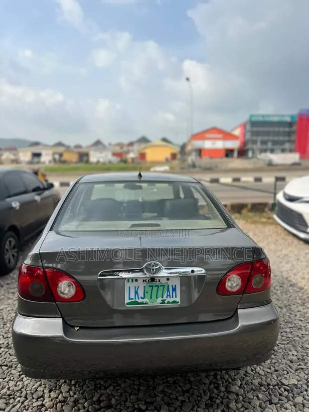 Toyota Corolla 1.4 D Automatic 2004 - Launin Fari - 1