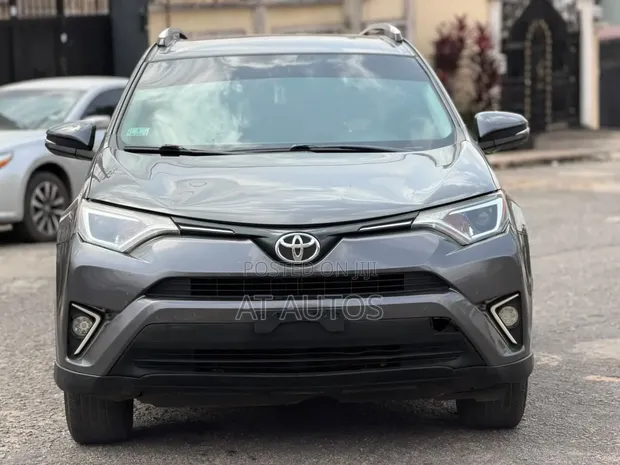 Toyota RAV4 2016 Grey - 1