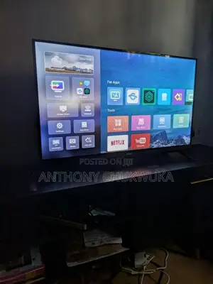 Used 32" Hikers Smart TV with Carton