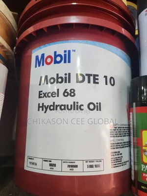 Mobil DTE 10 Excel 68 Man Fetur Dake Zuba Ruwa