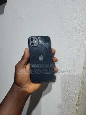 Apple iPhone 11 128GB Baki