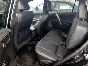 2018 Toyota RAV4 LE SUV - Babu Hatsari