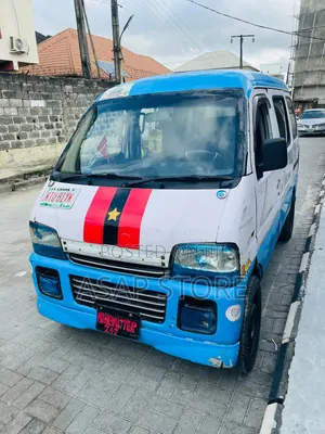 Suzuki Every 2009 White Mini Bus