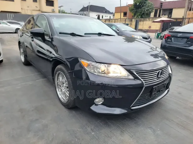 Lexus ES 2015 Black - 1