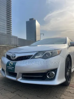 2012 Toyota Camry SE V6 Sedan - Ja