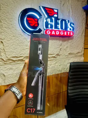 C17 AI Face Tracking Gimbal & Selfie Stick 360°