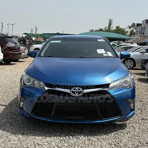 2017 Toyota Camry SE Sedan (2.5L) - Direct Belgium