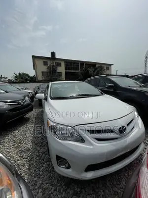 Toyota Corolla 2011 White