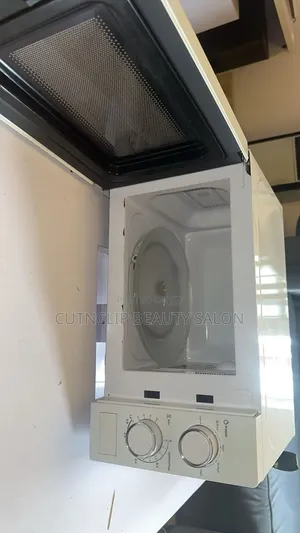 Hisense Microwave Oven (Used)