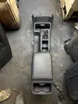 Tsakiyar Console na Toyota Tacoma (2017-2020) Mai Amfani - 3