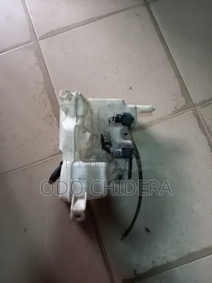 Amfani da Wipper Water Can don Hiace Hummer Bus