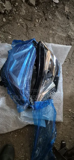 Fitilar Kai don Toyota RAV4 2018 (Nau'in LED)