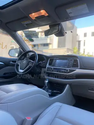 Toyota Highlander XLE 2019