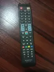 Samsung 40" LCD Smart TV - 3