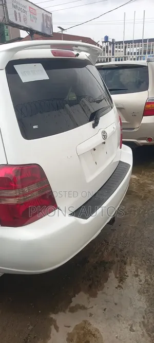 Toyota Highlander 2004 White